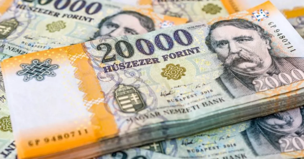A forint erősödött a fő devizákkal szemben