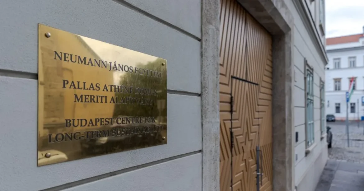 Matolcsy Ádám százmilliárdos birodalma: luxusvillák és bankrészvények